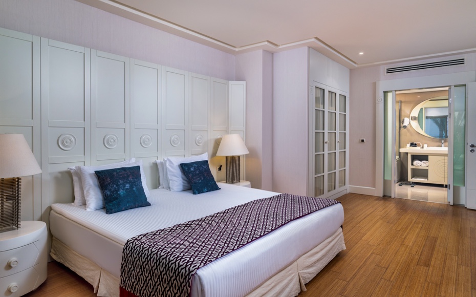 هتل هیلستون بدروم